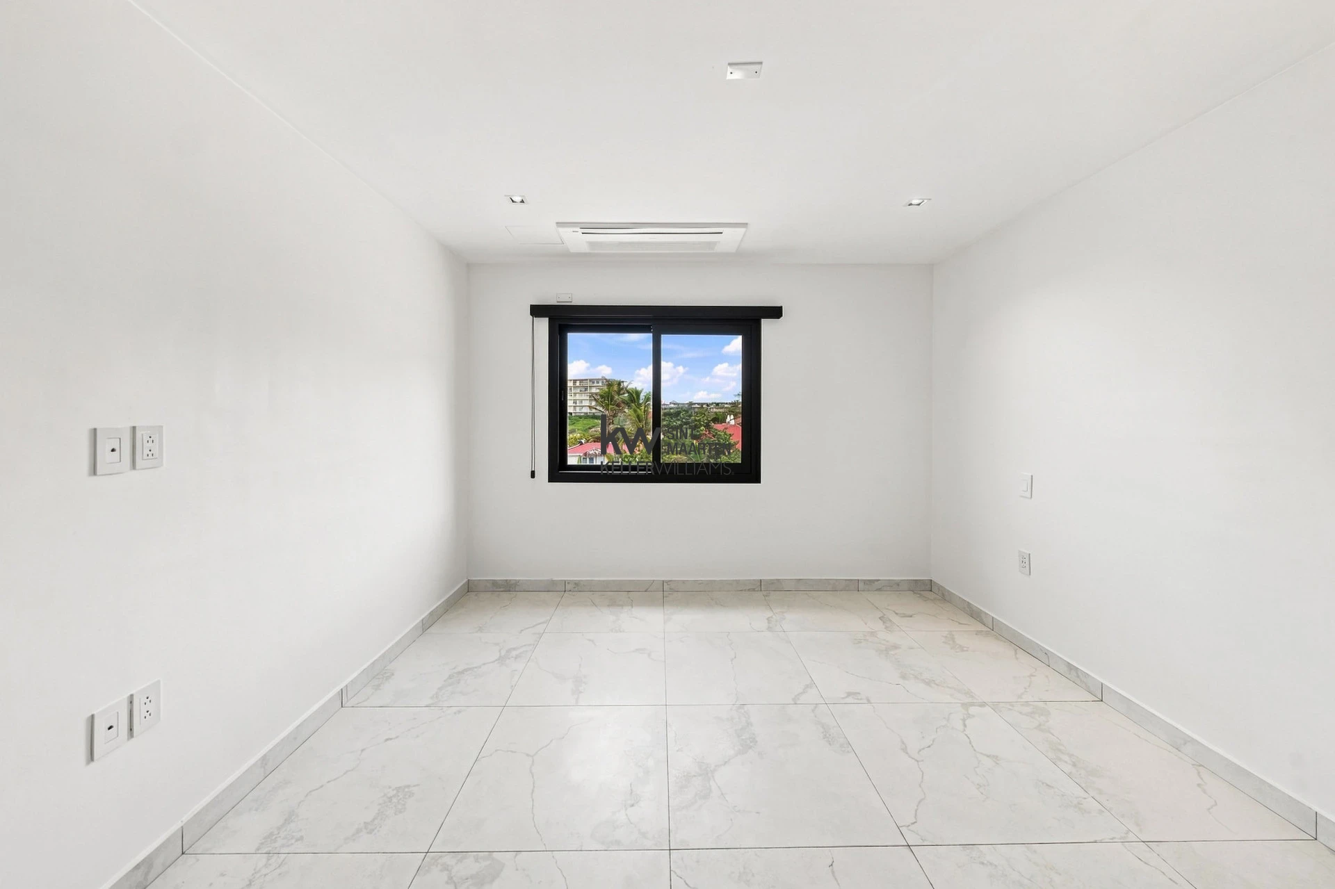 Apartment in Point Blanche