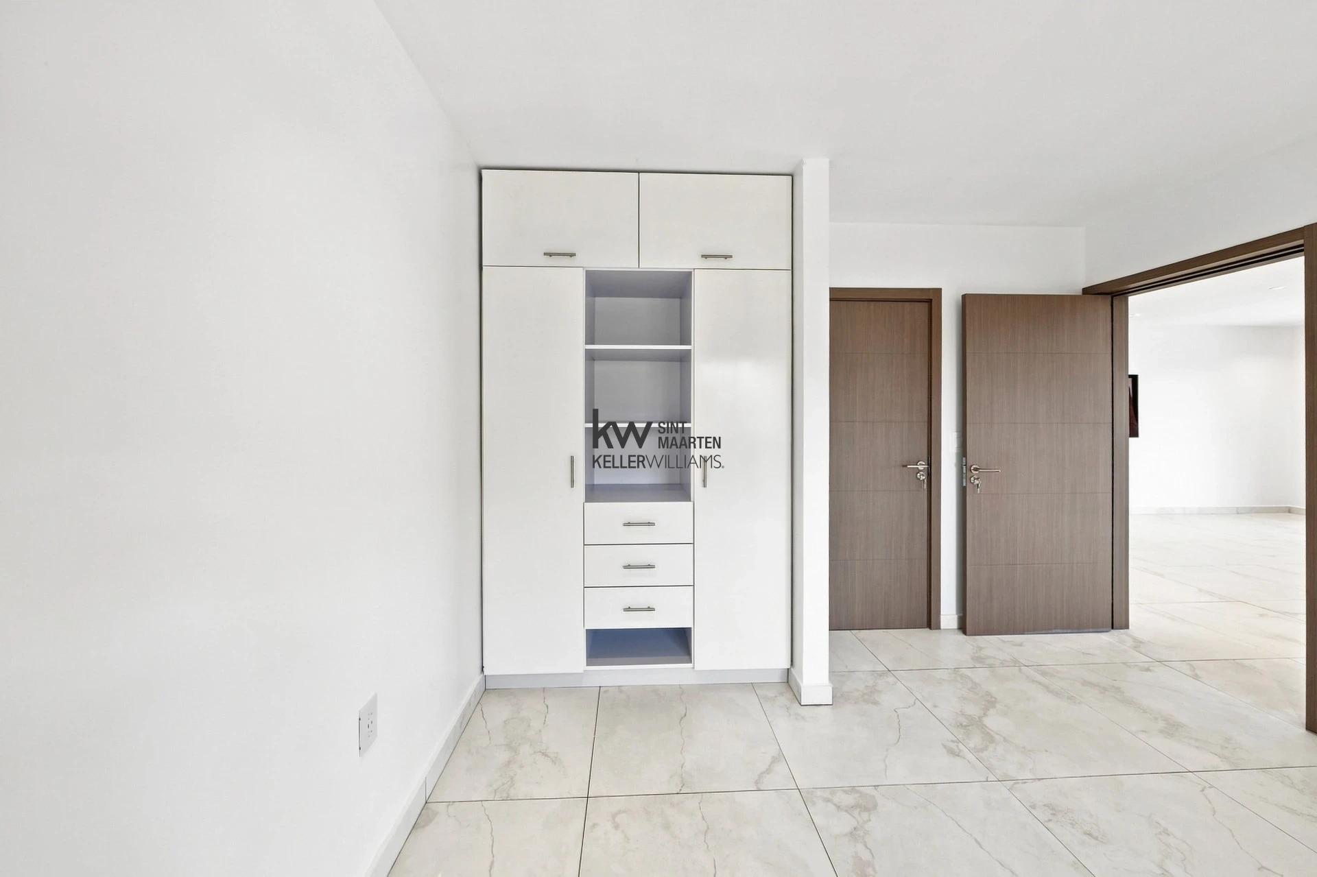 Apartment in Point Blanche