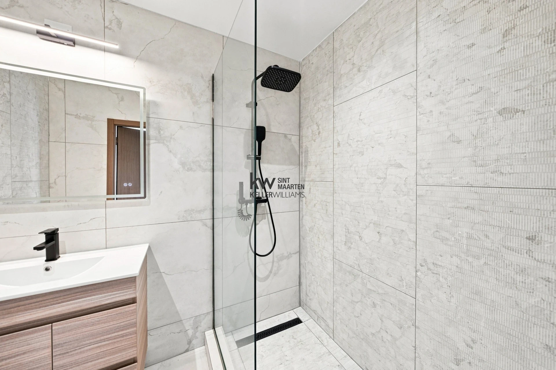 Apartment in Point Blanche